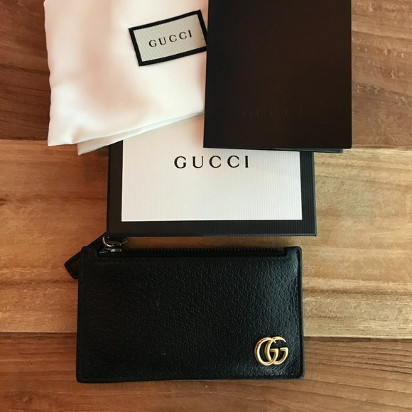 Gucci Accessories - Unisex Gucci GG Marmont card case with zipper